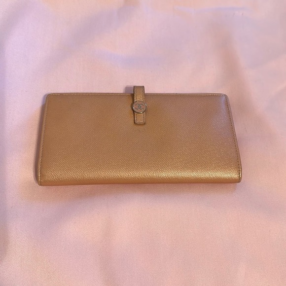 AUTHENTIC CHANEL Wallet - Picture 1 of 16